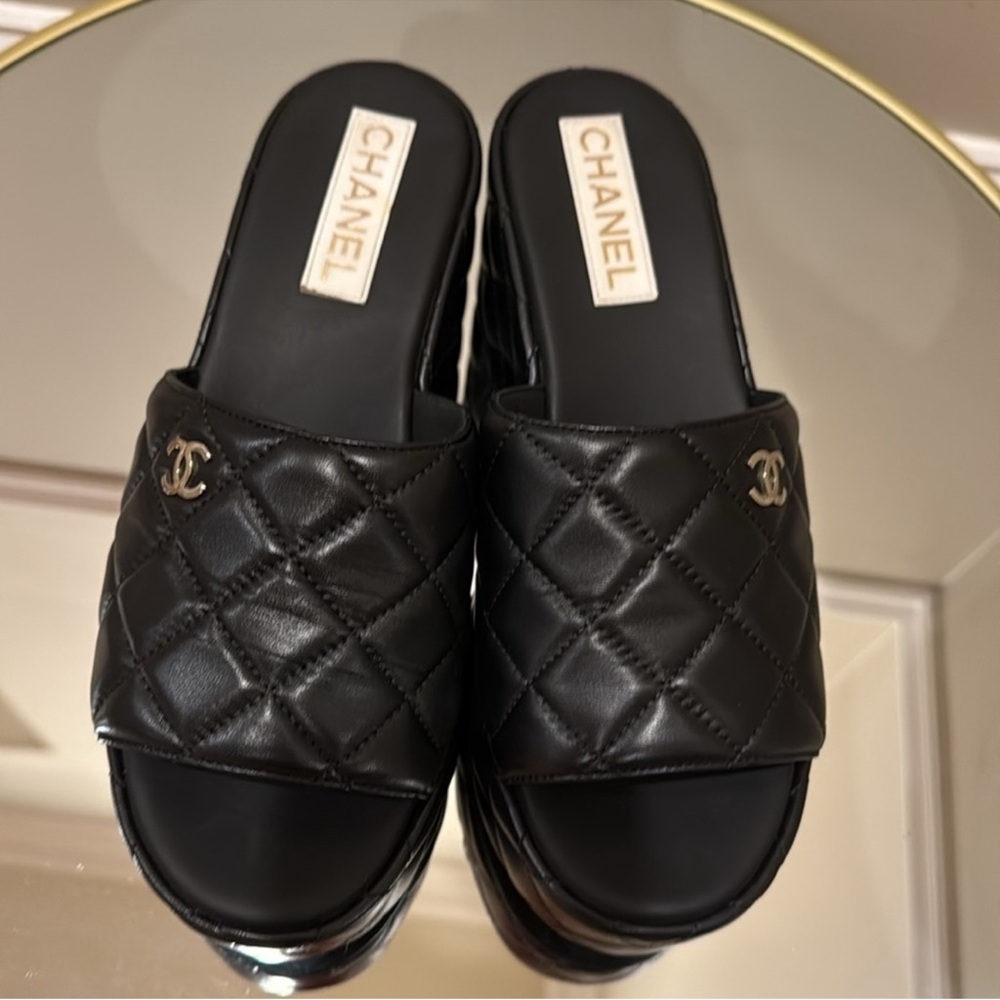 CHANEL DAD 23C Quilted Leather CC Logo Platform sandals slides mules sz 42 - Picture 6 of 17